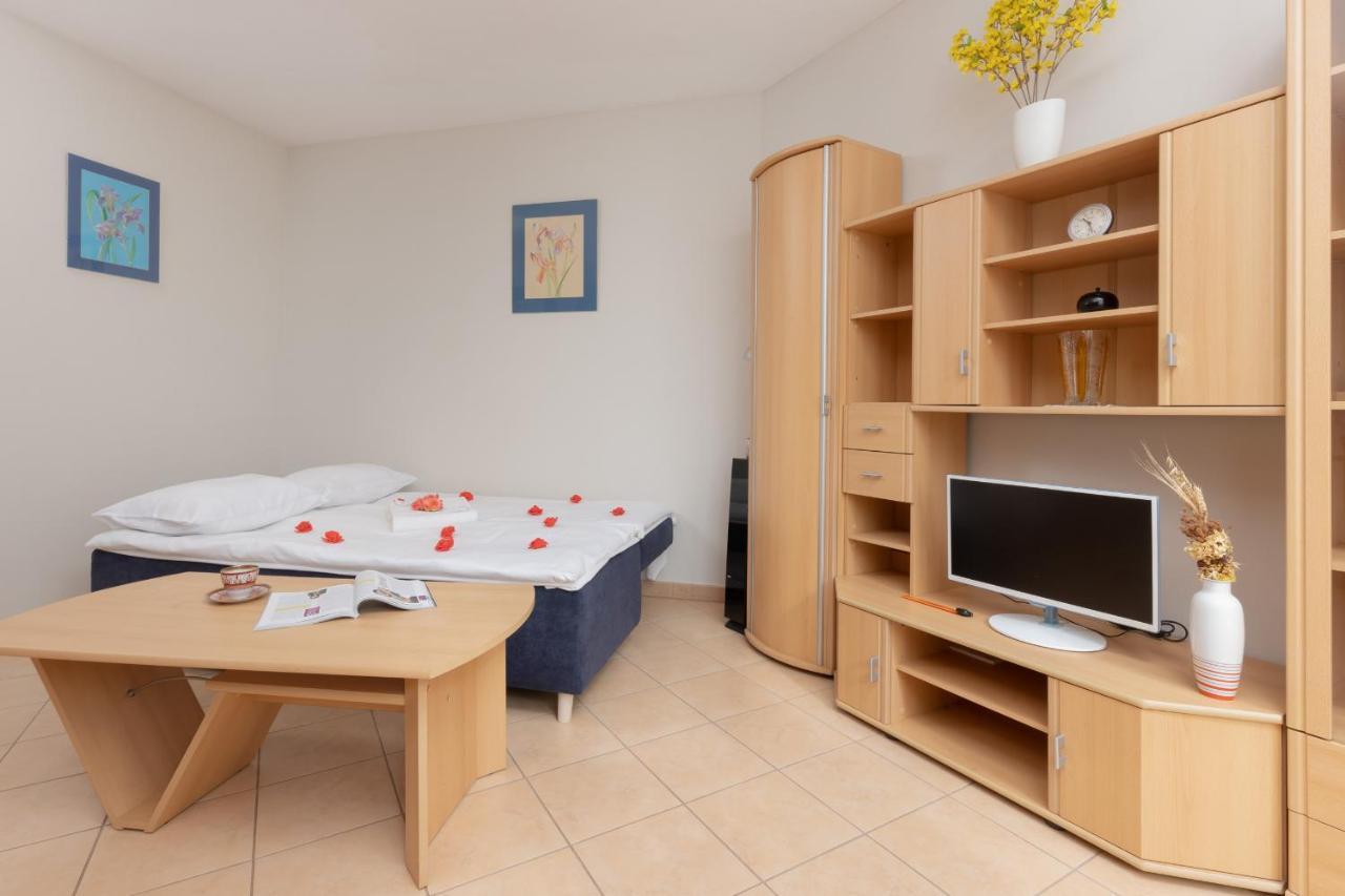 Pejzazowa Apartment Metro Wilanowska Mokotow By Noclegi Renters Warsaw Ngoại thất bức ảnh